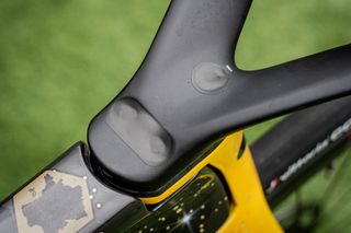 Detail of cockpit on Jonas Vingegaard's Cervelo S5 race bike