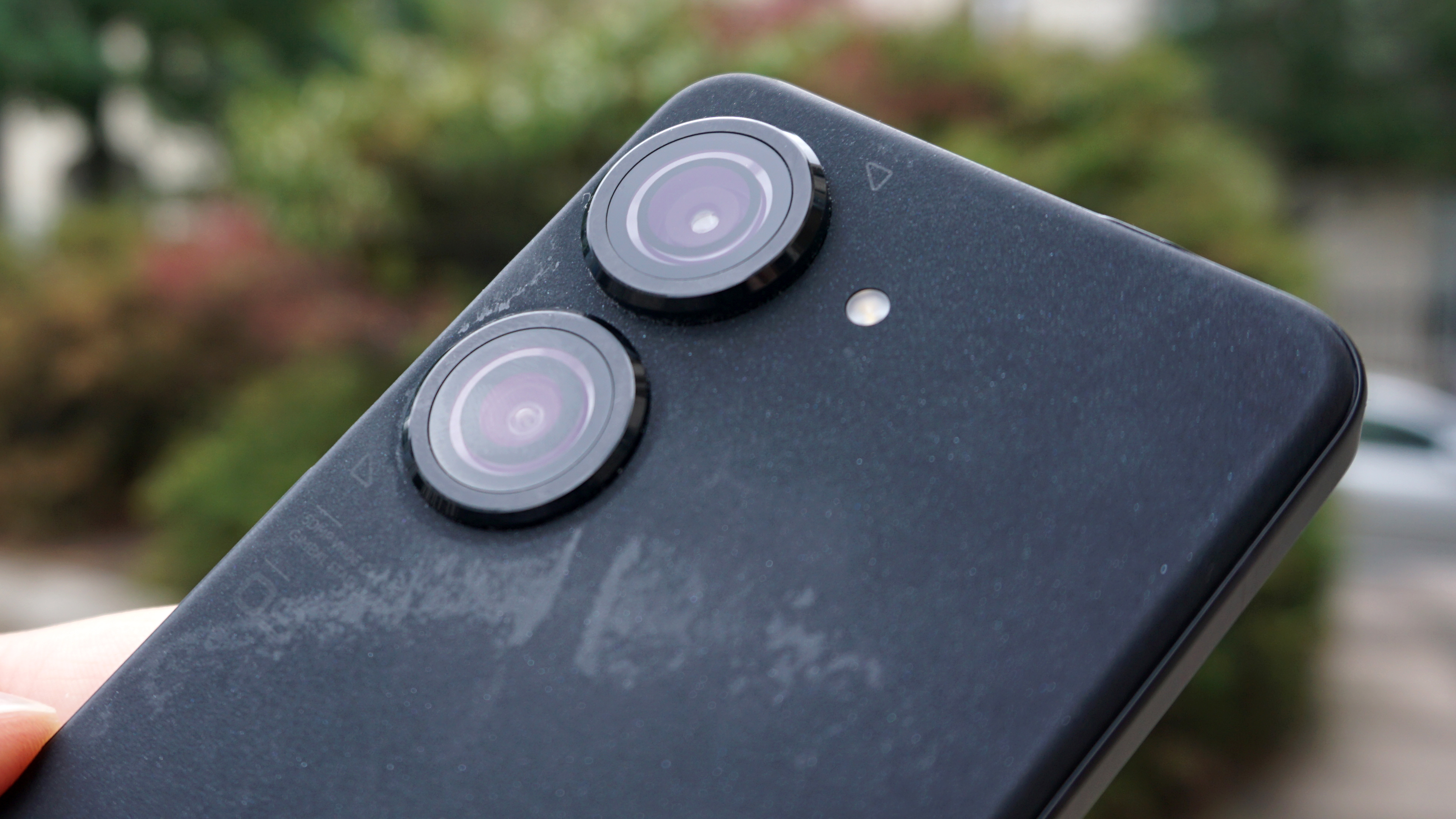Close-up of the camera block in the Asus Zenfone 9
