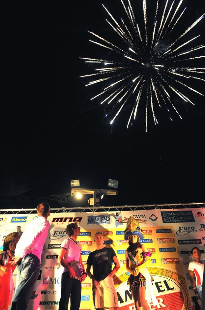 Theo Bos, Andy Schleck and Stijn Devolder enjoy the fireworks in 2008