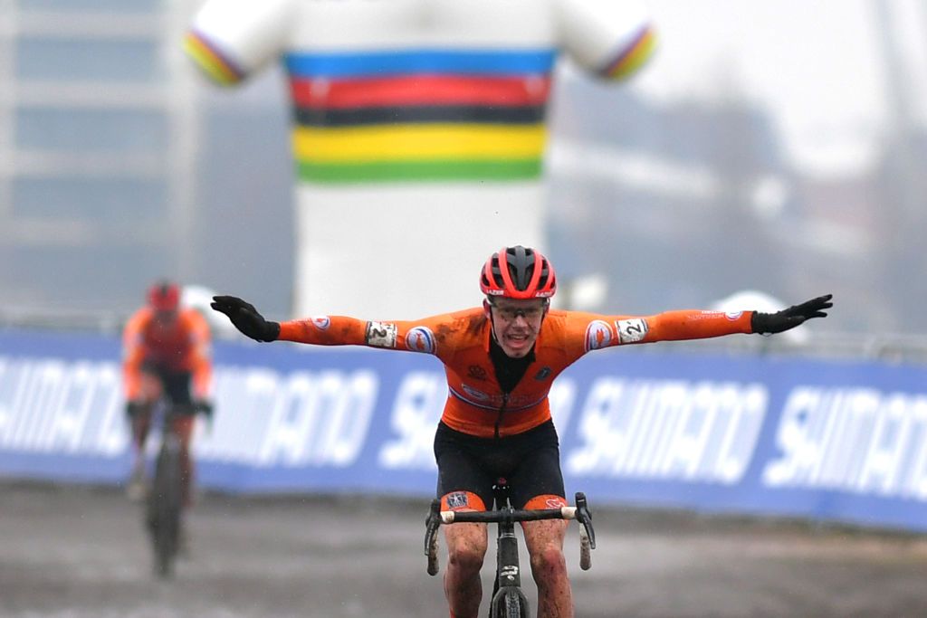 OOSTENDE BELGIUM JANUARY 30 Arrival Pim Ronhaar of The Netherlands Celebration during the 72nd UCI CycloCross World Championships Oostende 2021 Men U23 UCICX CXWorldCup Ostend2021 CX on January 30 2021 in Oostende Belgium Photo by Luc ClaessenGetty Images