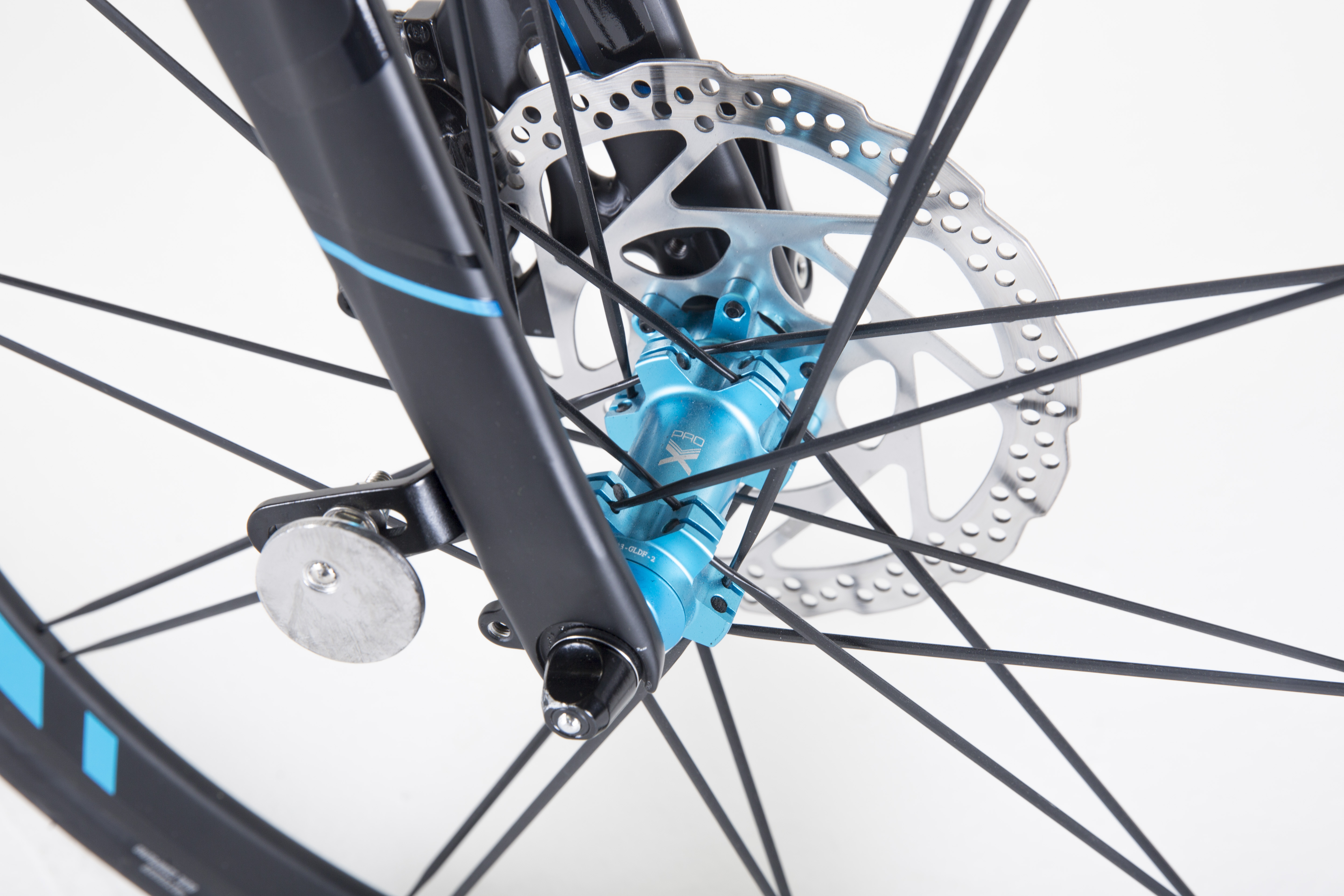 Tern Verge X11 uses hydraulic discs and premium wheels