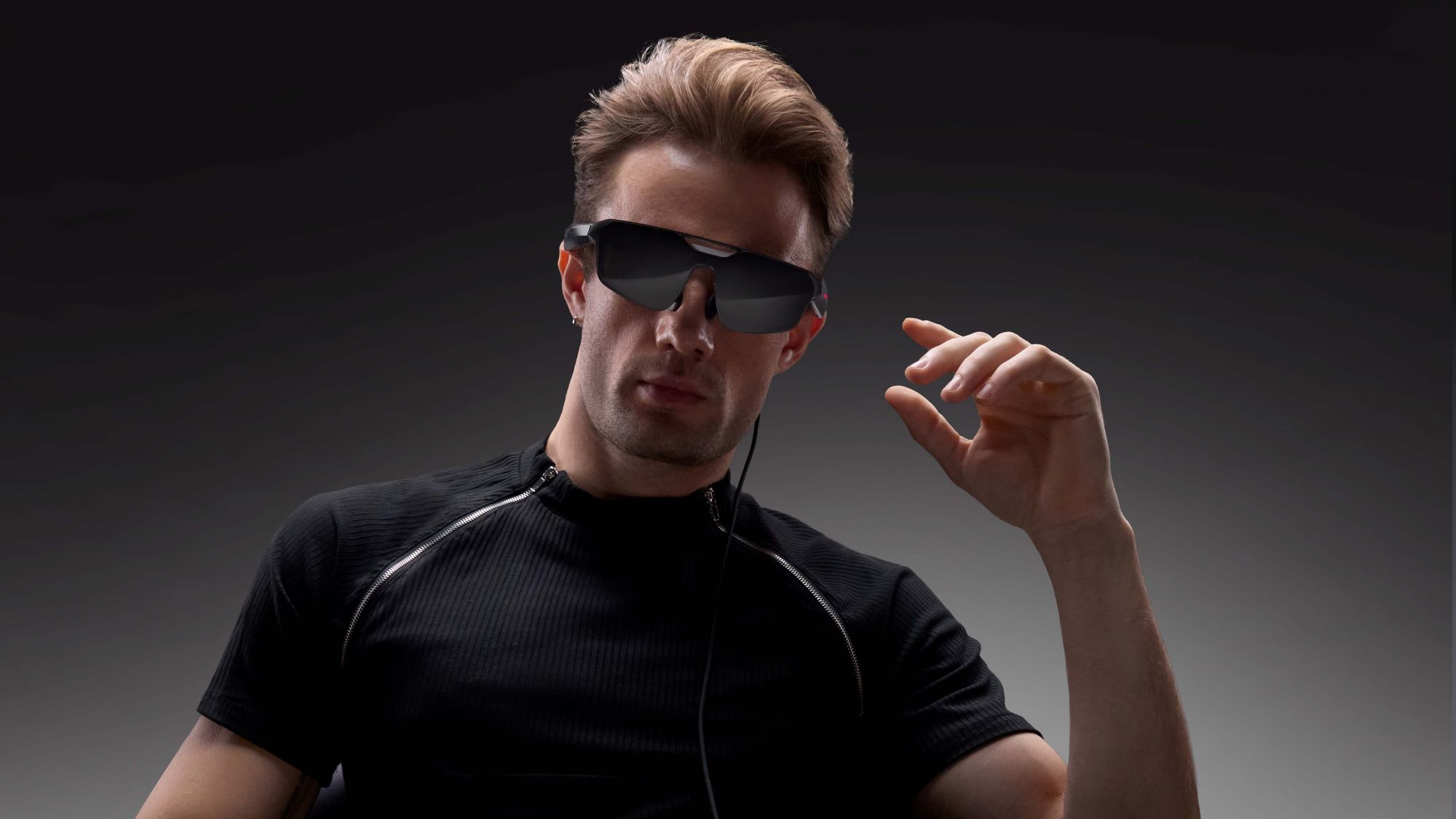 Asus ROG Xreal R1 AR glasses