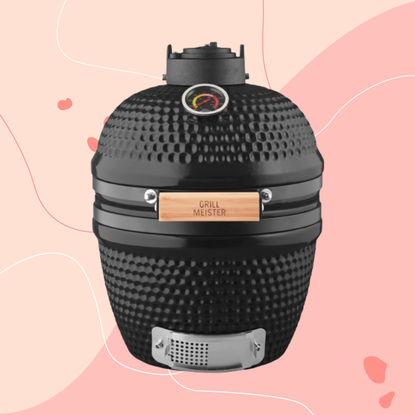 Lidl ceramic BBQ on pink backround