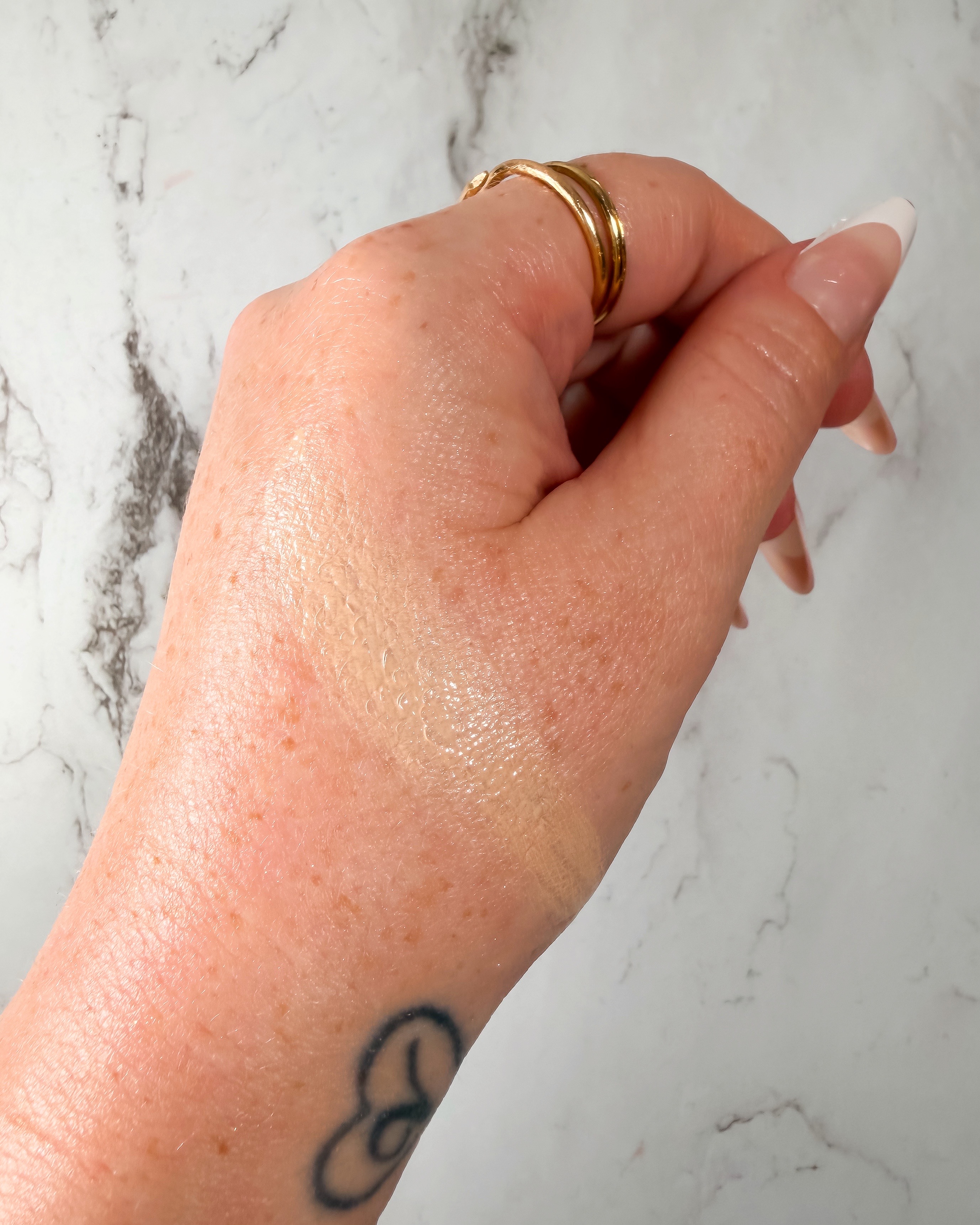 L&amp;rsquo;Oreal Paris True Match Hyaluron Tinted Balm swatch 01 Very Light