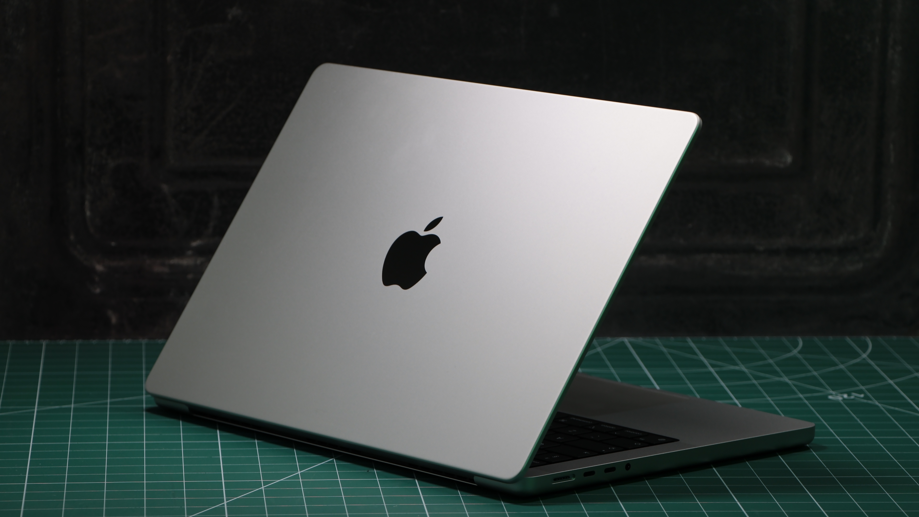 why-apple-needs-to-make-a-2-in-1-macbook-techradar