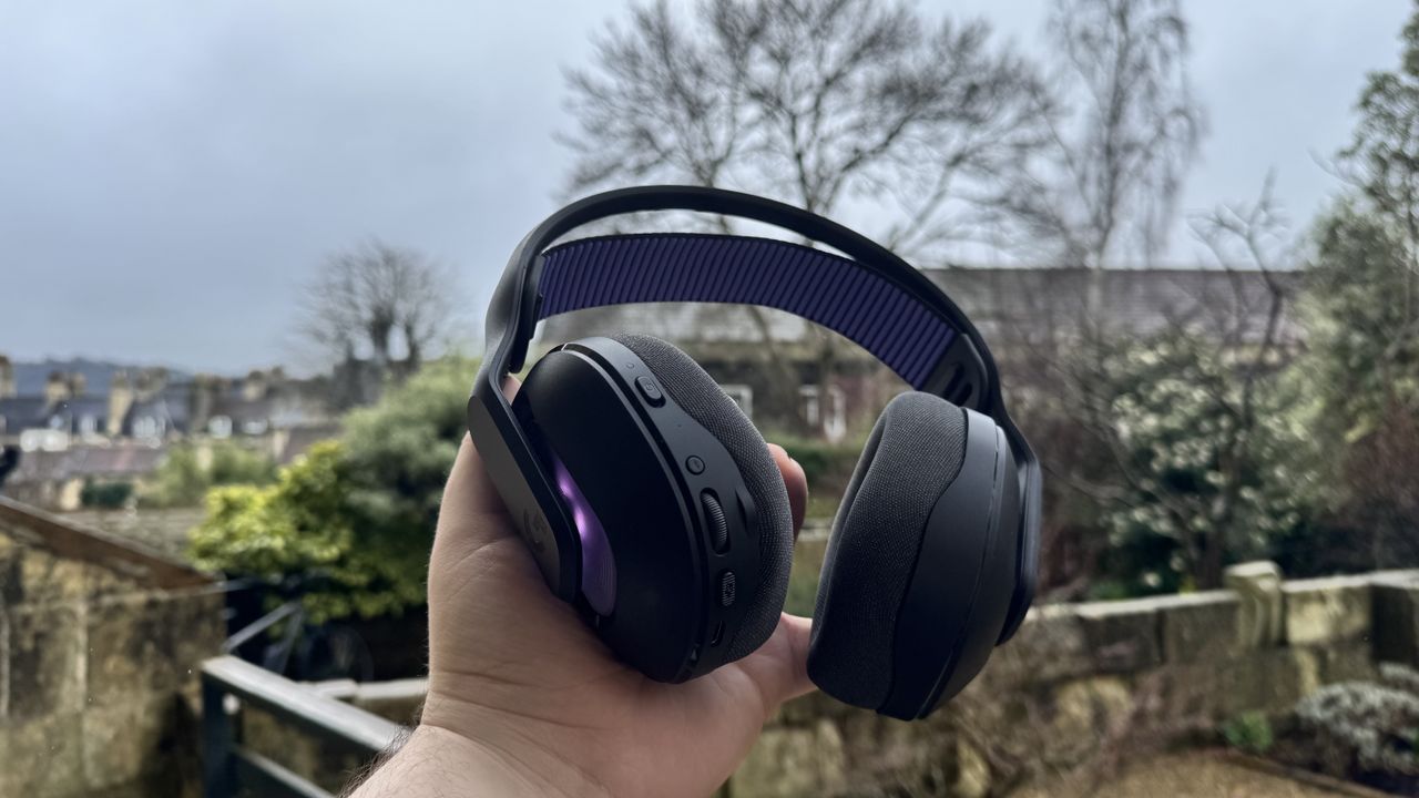 Logitech G522 Lightspeed gaming headset