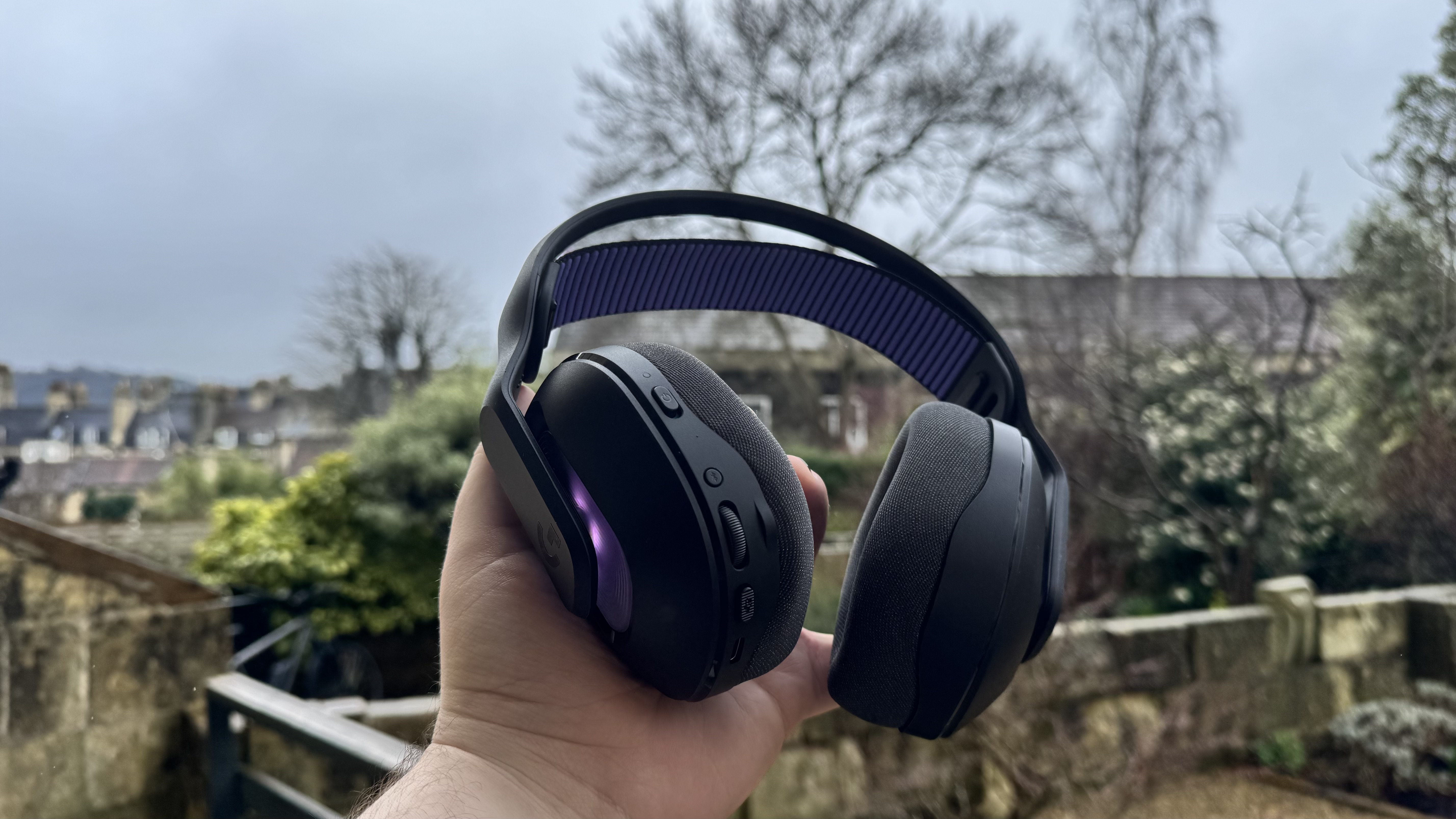 Logitech G522 Lightspeed gaming headset