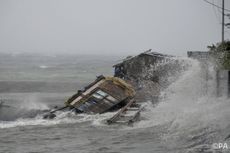 Typhoon Haiyan makes landfall