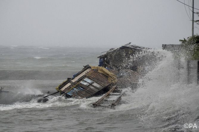 Typhoon Haiyan makes landfall