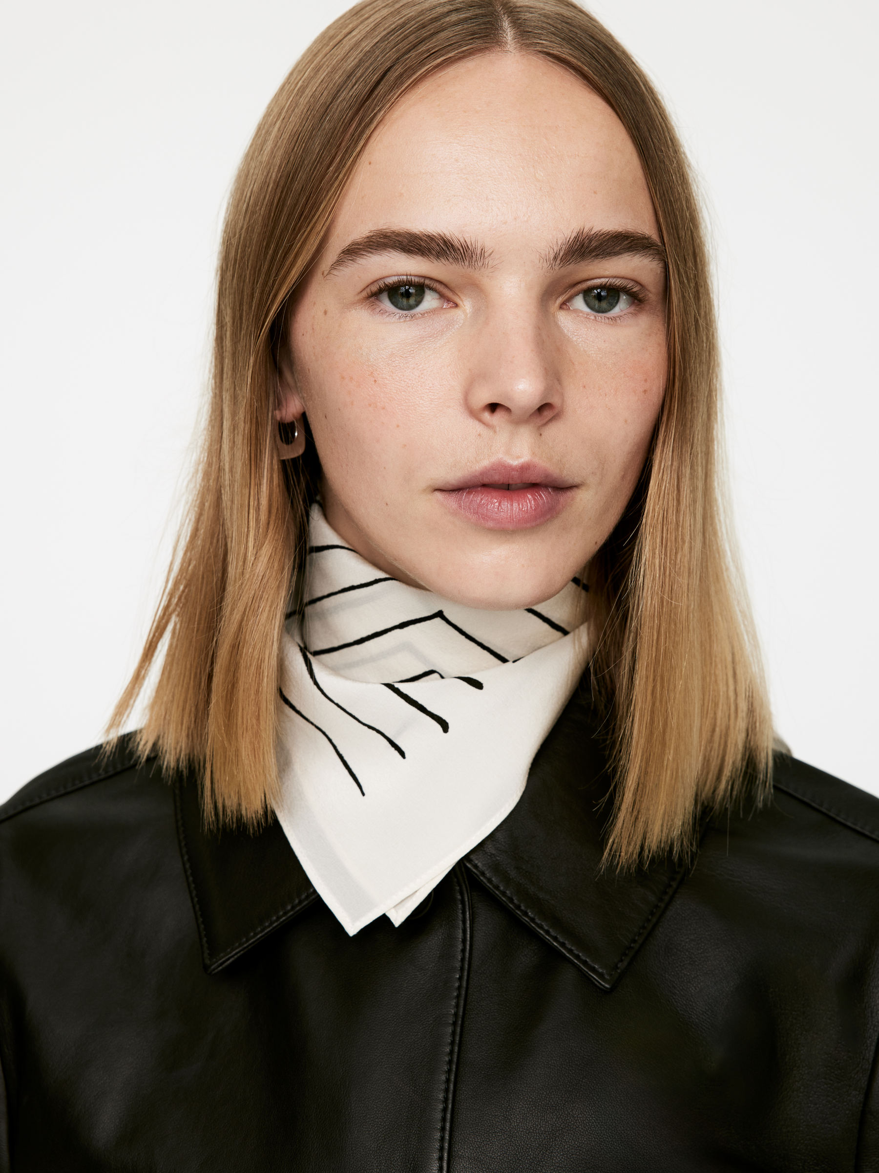 Printed Silk Scarf 
 White/black 
 Women 
 Arket Gb