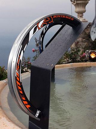 New customisation programs mean that consumers will now be able to choose between ten different decal colours for their Aeolus wheels from orange…