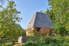 haus anton II a radical timber dwelling