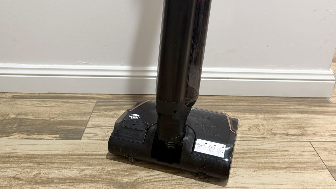 Tefal X-Clean 7 in use on hardwood floors