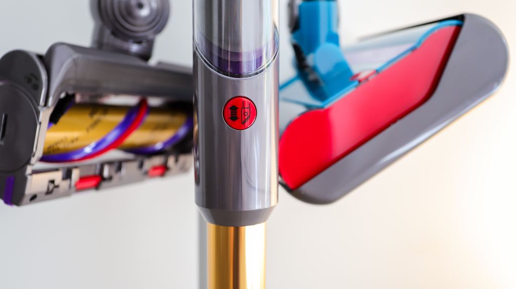 Dyson V15s Detect Submarine review: does Dyson's only vacuum-mop sink ...