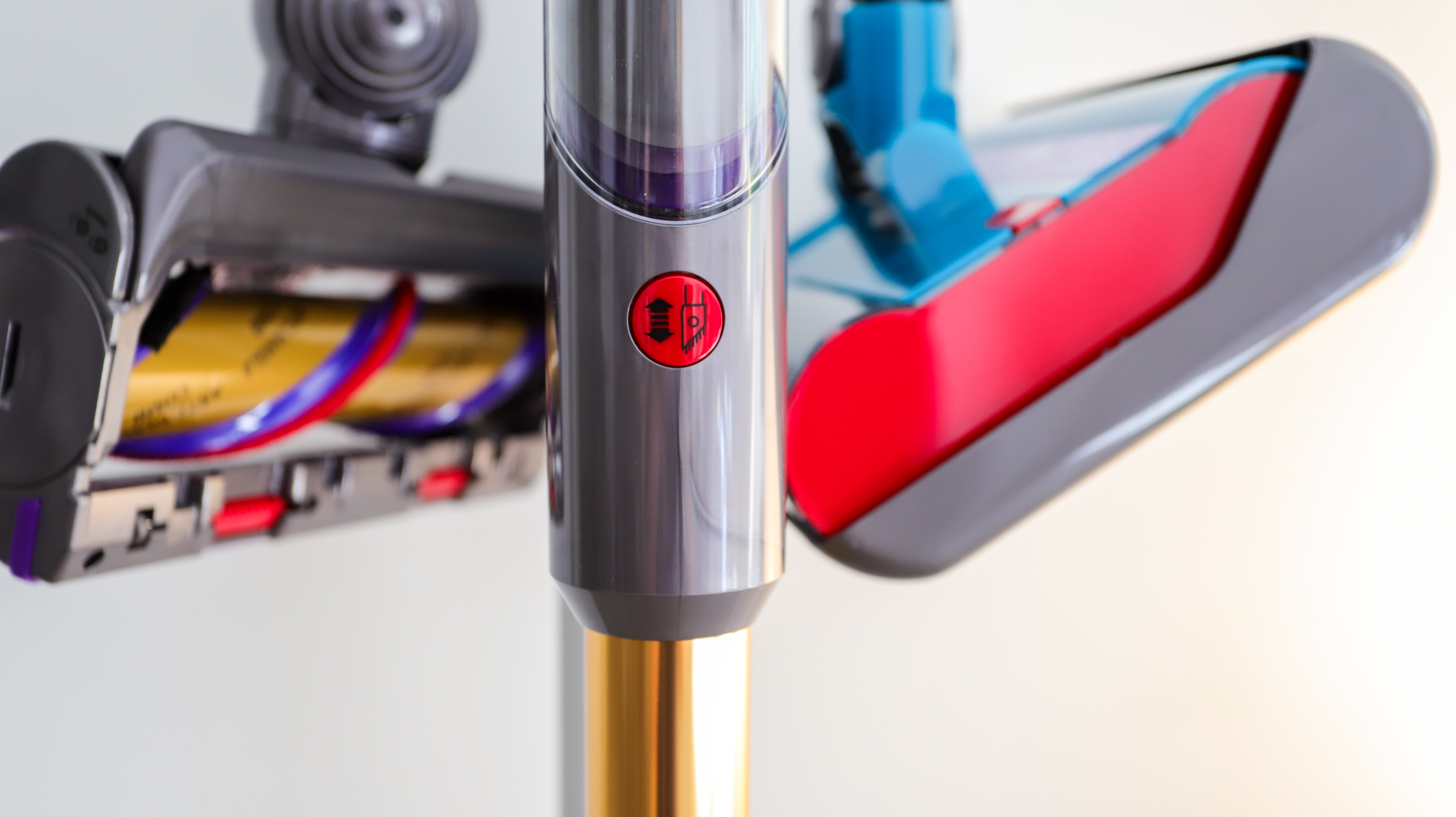 Dyson V15s Detect Submarine Complete's integrated crevice tool button