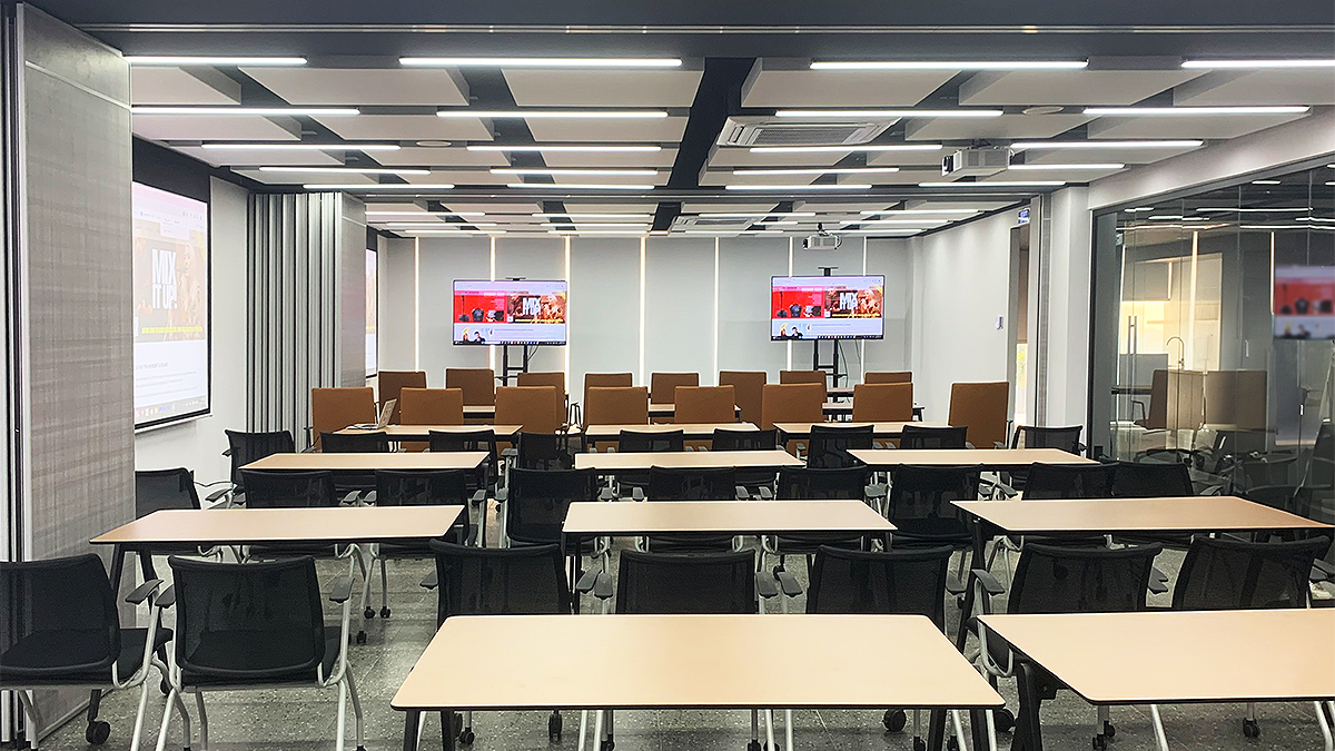 A training center powered by Extron.