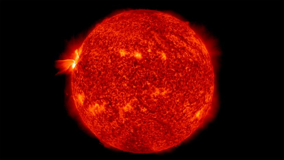 Huge explosion on sun unleashes major solar flare on Easter | Space