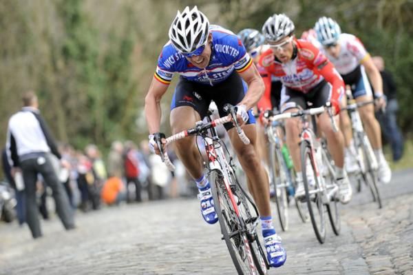 Stijn Devolder (Quick Step) powers up the Eikenberg.