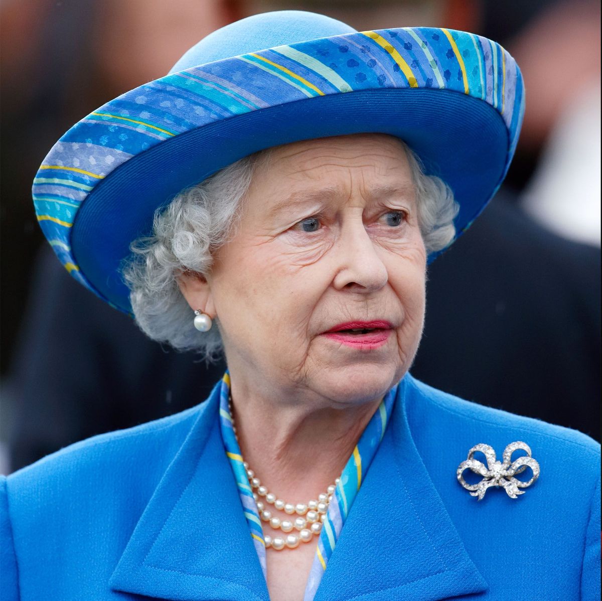 The Queen's Victoria Bow Brooch Has a Princess Diana Connection Marie