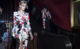 Marc Jacobs S/S 2016 closes NYFW with a bang; gleaming sequins, heavy embroideries and theatrical flair
