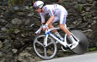 Bradley Wiggins was rightly cautious on the wet descent