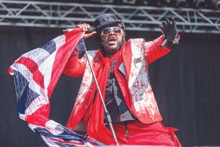 Skindred's Benji does his thing