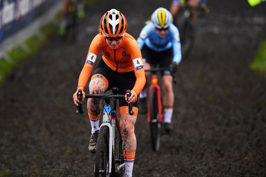COL DU VAM DRENTHE NETHERLANDS NOVEMBER 06 Nienke Vinke of Netherlands competes during the 19th UEC European Cyclocross Championships 2021 Womens Junior EuroCross21 UECcycling on November 06 2021 in Col du Vam Drenthe Netherlands Photo by Luc ClaessenGetty Images