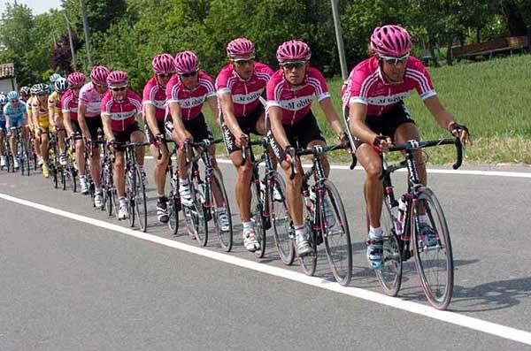 The T-Mobile crew were keeping things together for their man in pink and the inevitable sprint finish