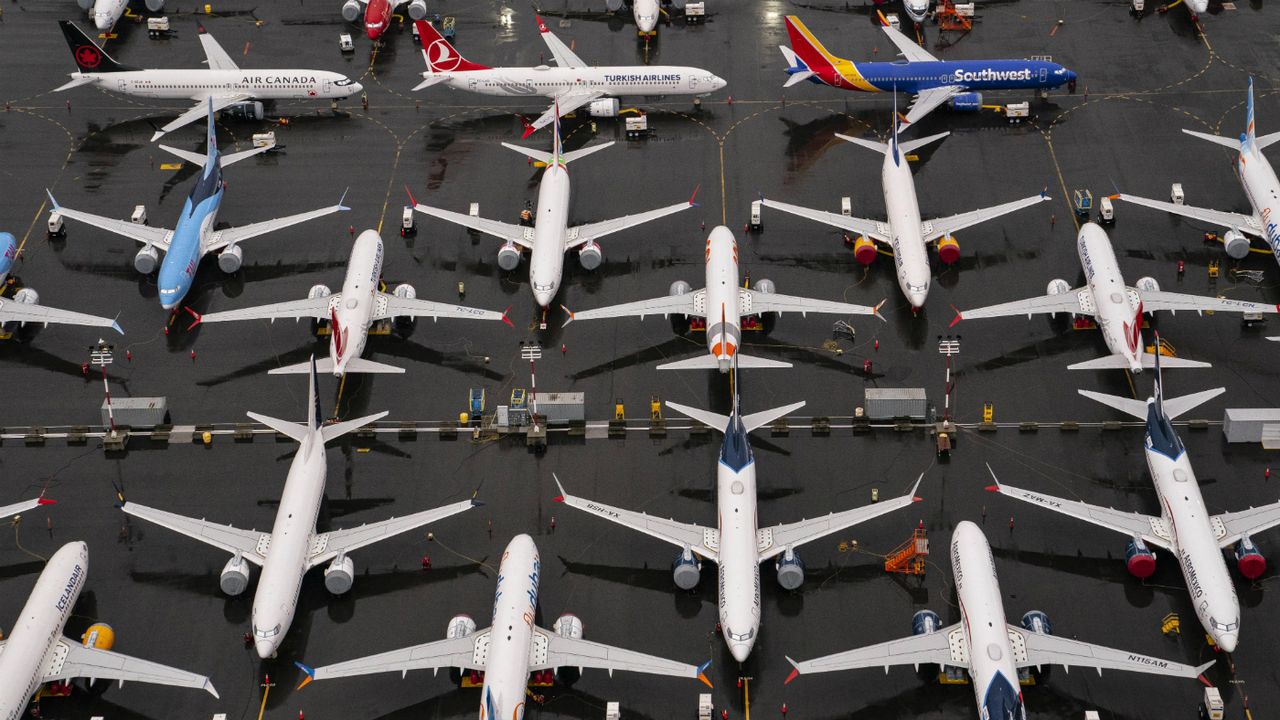 737 Max 8
