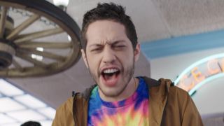 Pete Davidson as a disgruntled customer yelling in Good Burger 2