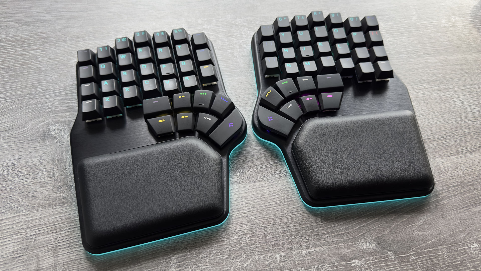 A photo of the Dygma Defy ergonomic keyboard