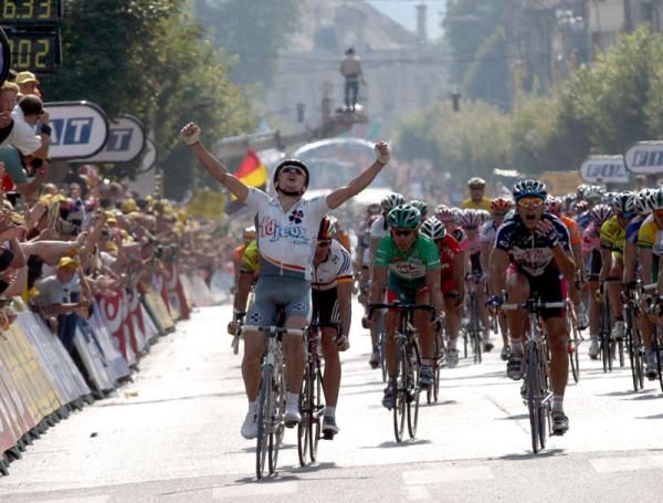 Not always the winner: this time yielding to Baden Cooke at the 2003 Tour