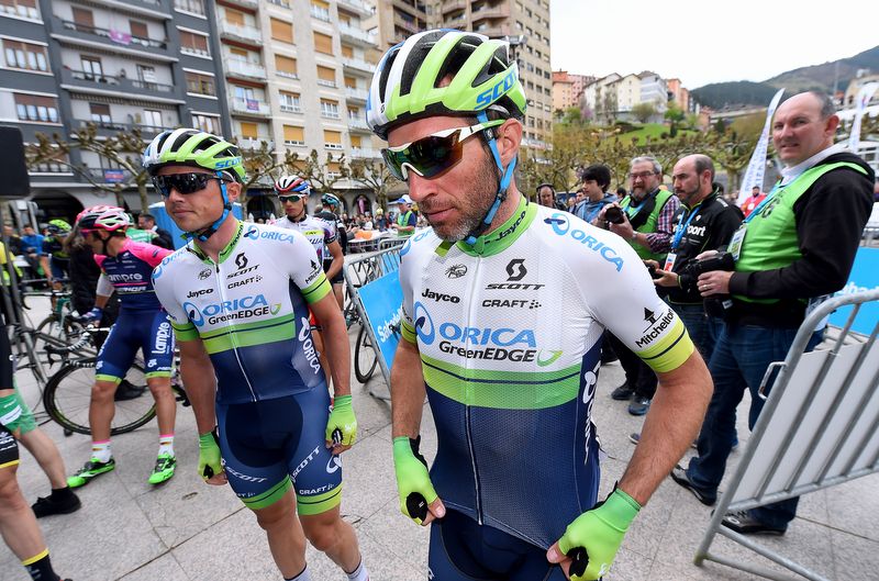 Michael Albasini and Simon Gerrans (Orica-GreenEdge) sign on
