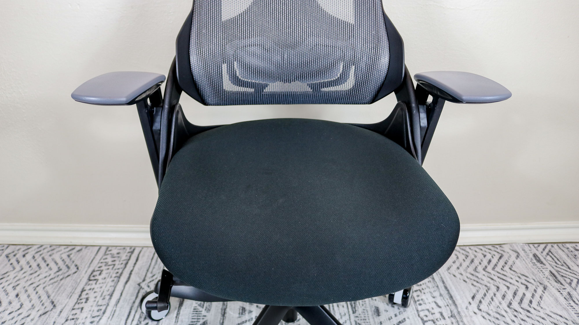 An overhead view of the Uplift Pursuit office chair's seat and armrests