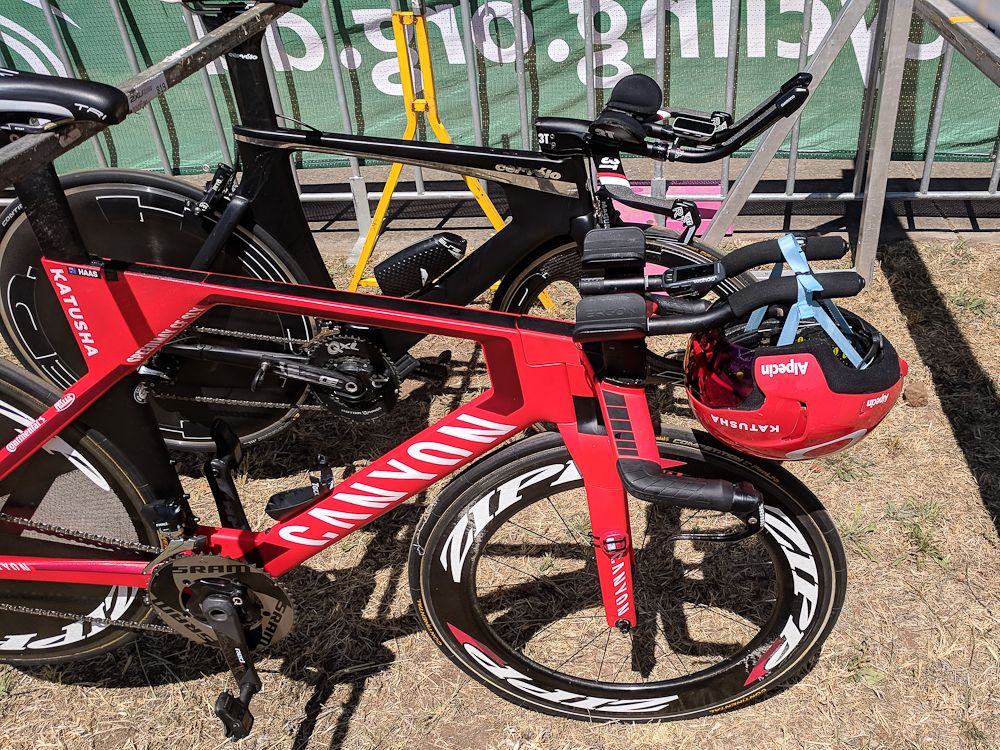 The front end of Haas' Canyon along with the Oakley AR07 time trial helmet in Katusha-Alpecin colours