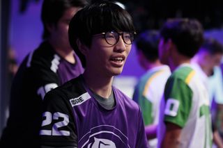Chan-Hyung "Fissure" Baek transferred from the London Spitfire to the L.A. Gladiators after stage one.