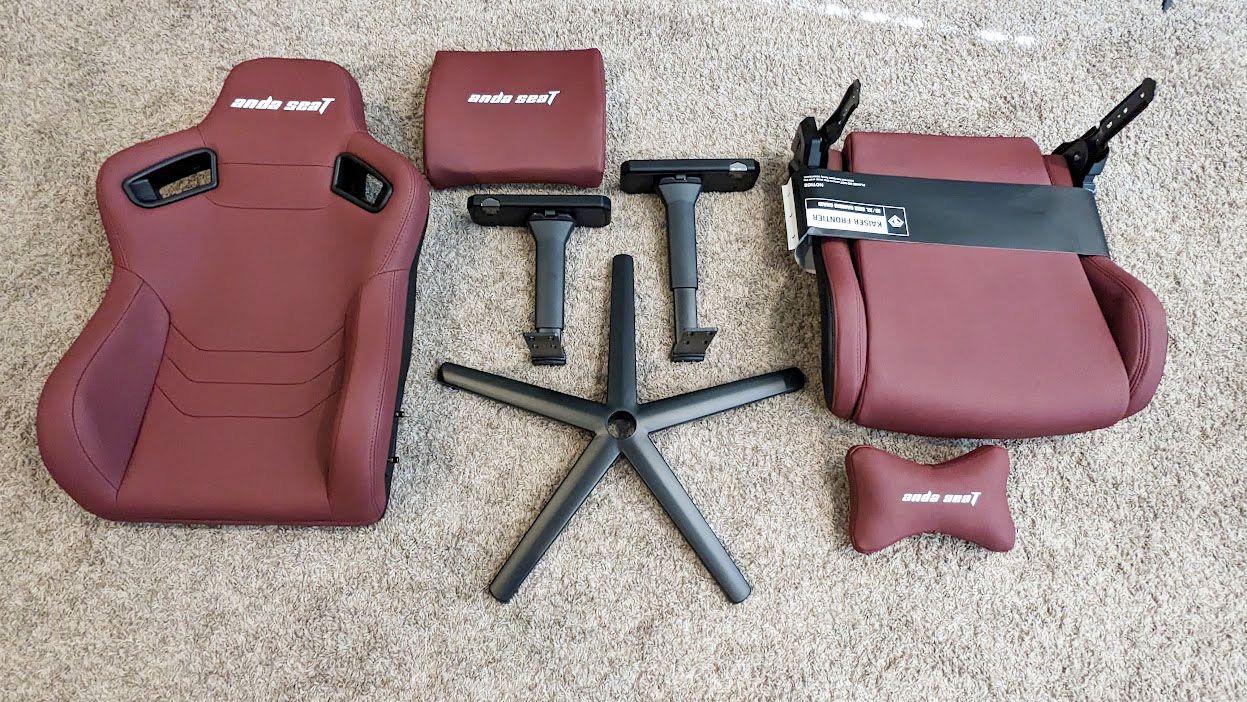 AndaSeat Kaiser Frontier unassembled.