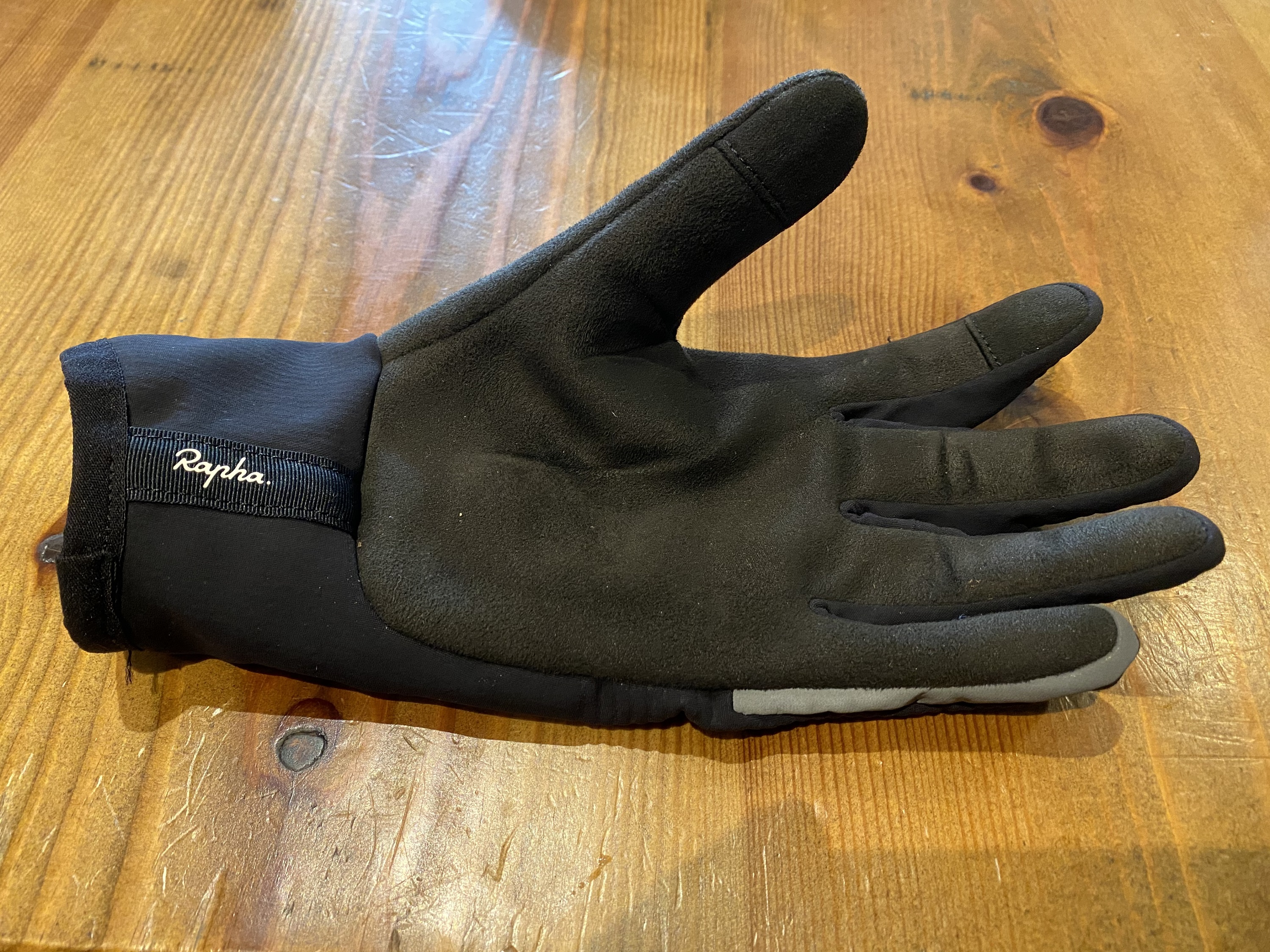 Palmside and reflective detailing