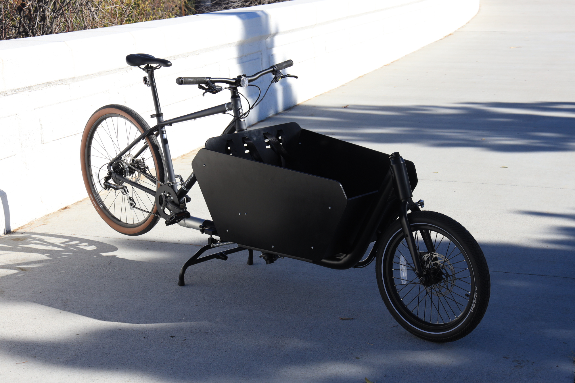 Argo Fy flat pack cargo system