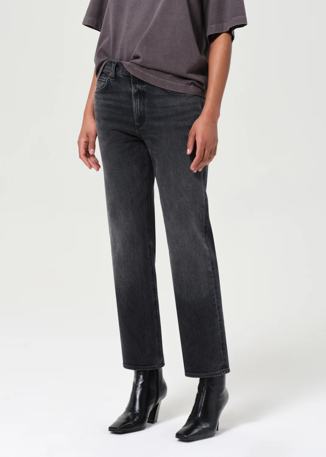 Valen Jean (weightless Stretch) in Radius - 23 / Radius