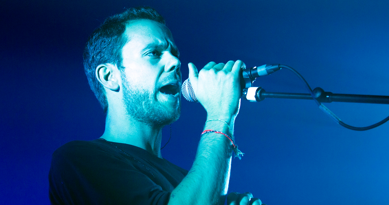 M83 Sings
