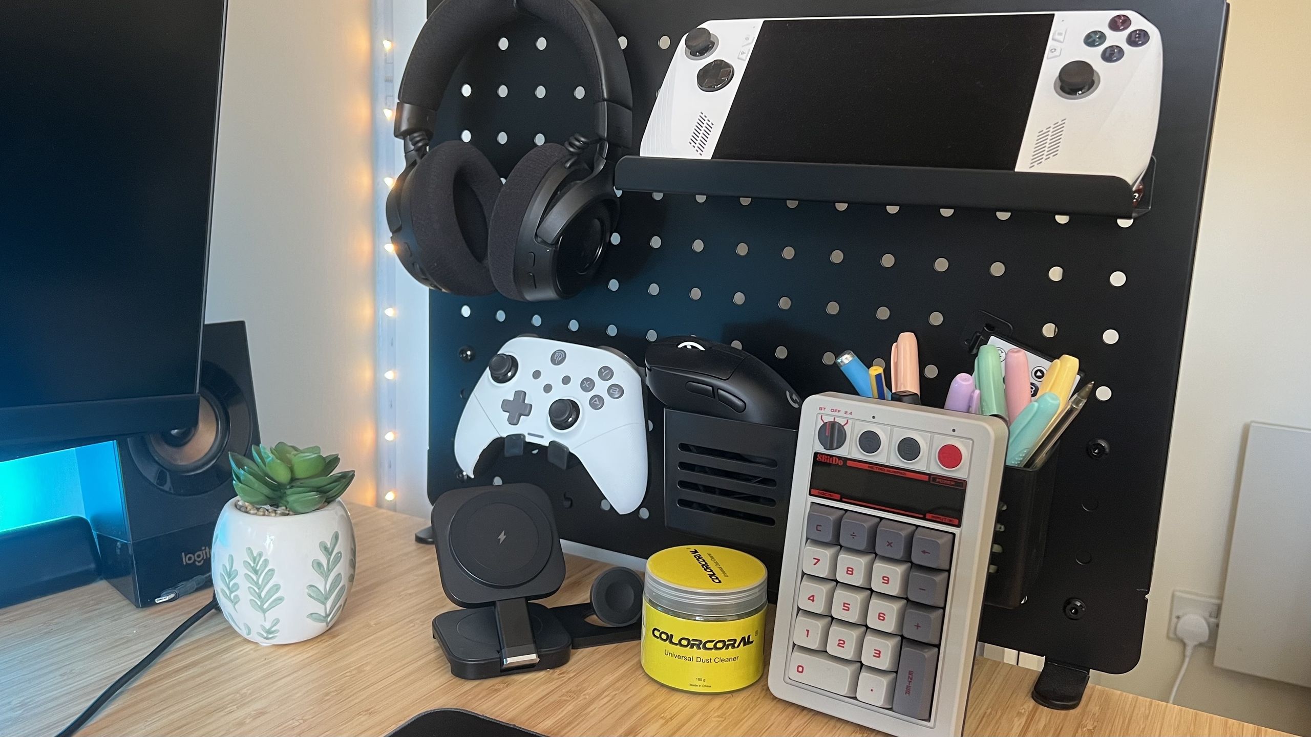 These are the desk accessories under $50 I couldn't live without, and ...