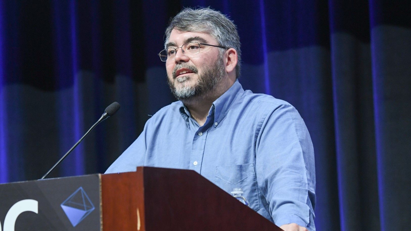 Industry vet who worked on Ultima Online says the next big thing needs to have 'sh*tty graphics' to escape the doom of rising development costs