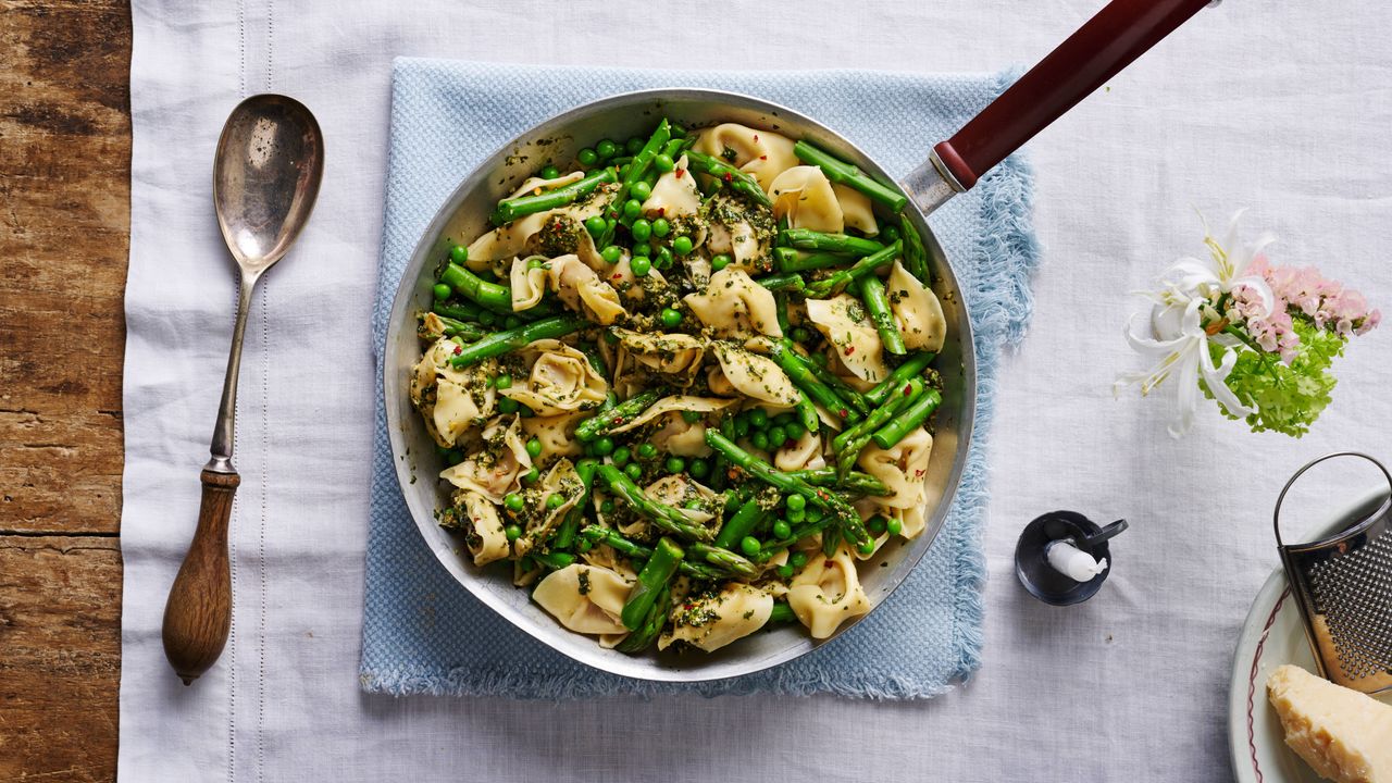 Ham and cheese tortellini with walnut pesto 