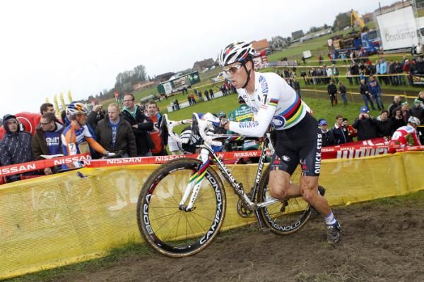 World champion Zdenek Stybar (Quick Step) started strong and finished the day in 6th place.