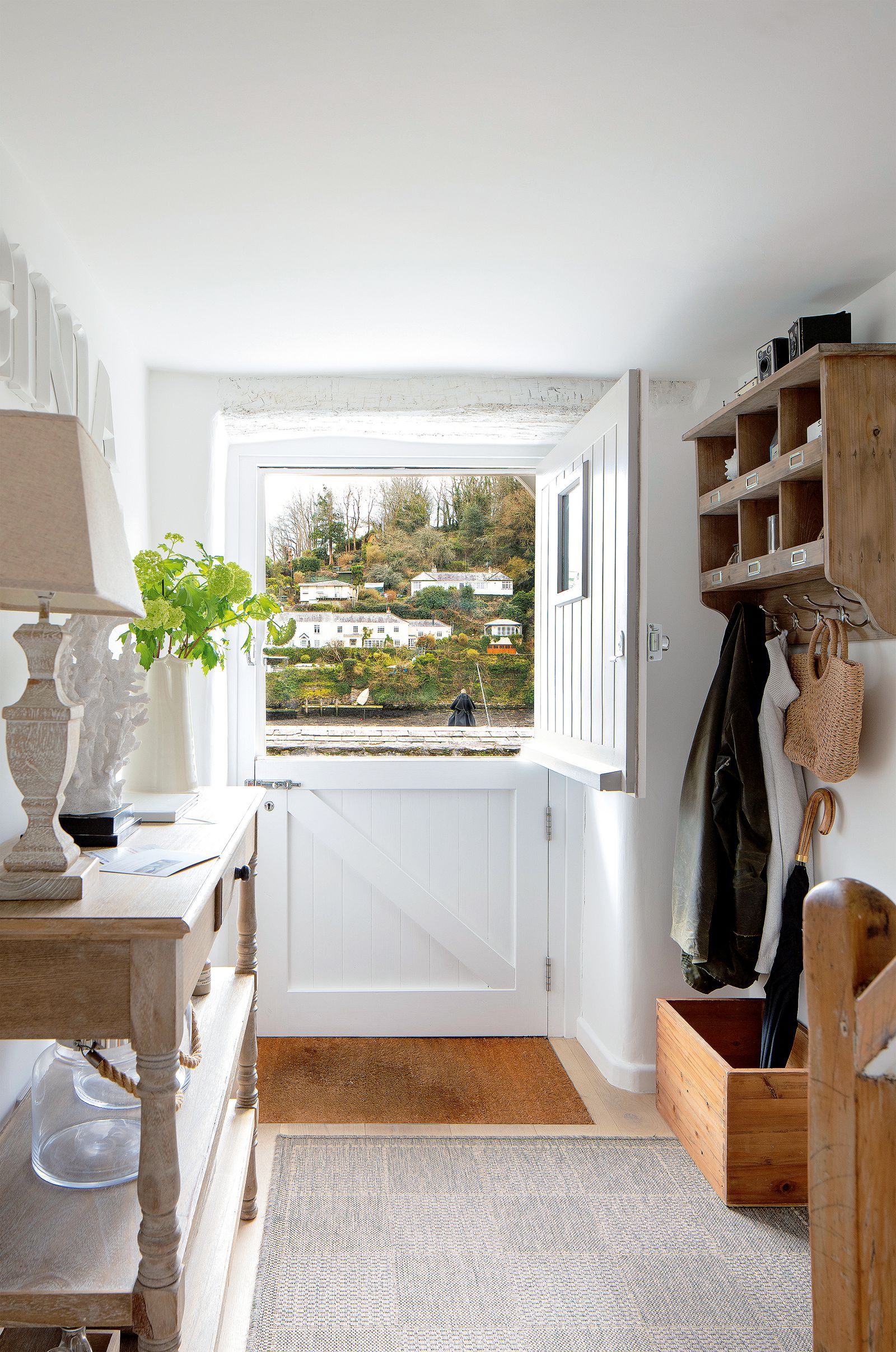 9 entryway layout mistakes and how to avoid them
