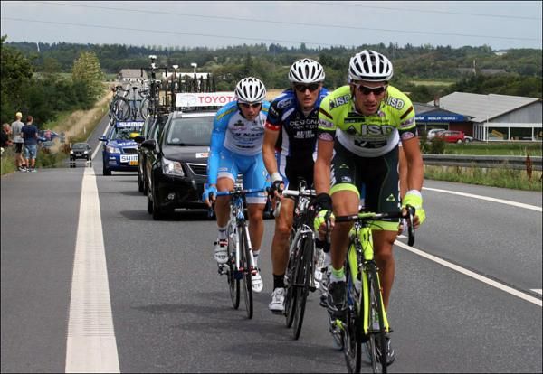 ISD-Neri sets tempo in the day's break.