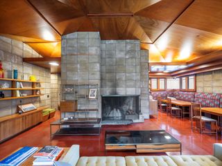 frank lloyd wright hawthorne drive house in timber and low ceiling usonian style roof