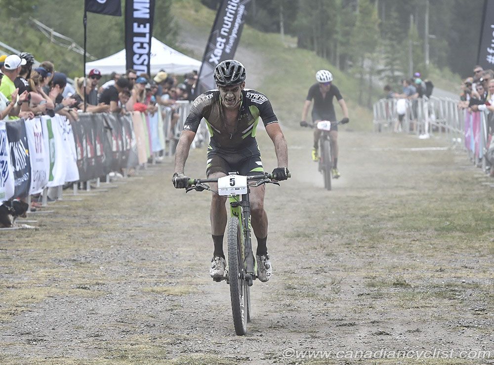Raphael Gagne (Cannondale 3Rox) crashed on the final lap but manages to hang on for 2nd