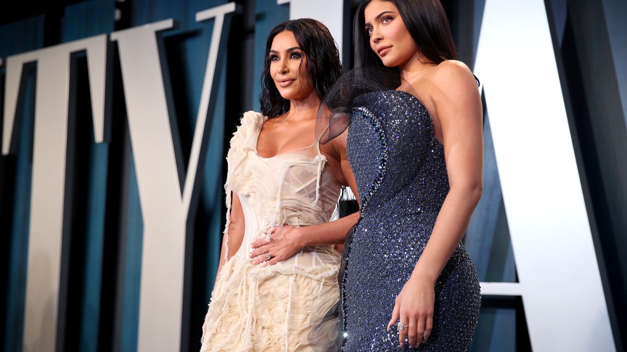 Kim Kardashian West and Kylie Jenner attends the 2020 Vanity Fair Oscar Party hosted by Radhika Jones at Wallis Annenberg Center for the Performing Arts on February 09, 2020 in Beverly Hills, California.